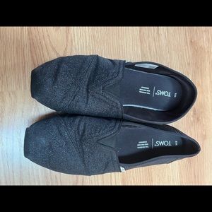 Size 9 midnight glitter Tom’s